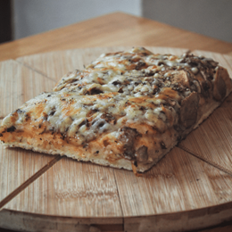 Pizza Firmowa kawałek 